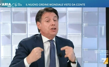 L'aria che tira, Conte cancella Grillo: "Uno vale uno? Un grande errore del passato"