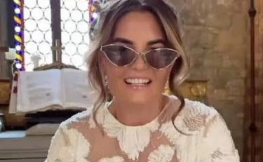 Toscana, lasciata a una settimana delle nozze? La scelta della sposa: come festeggia...