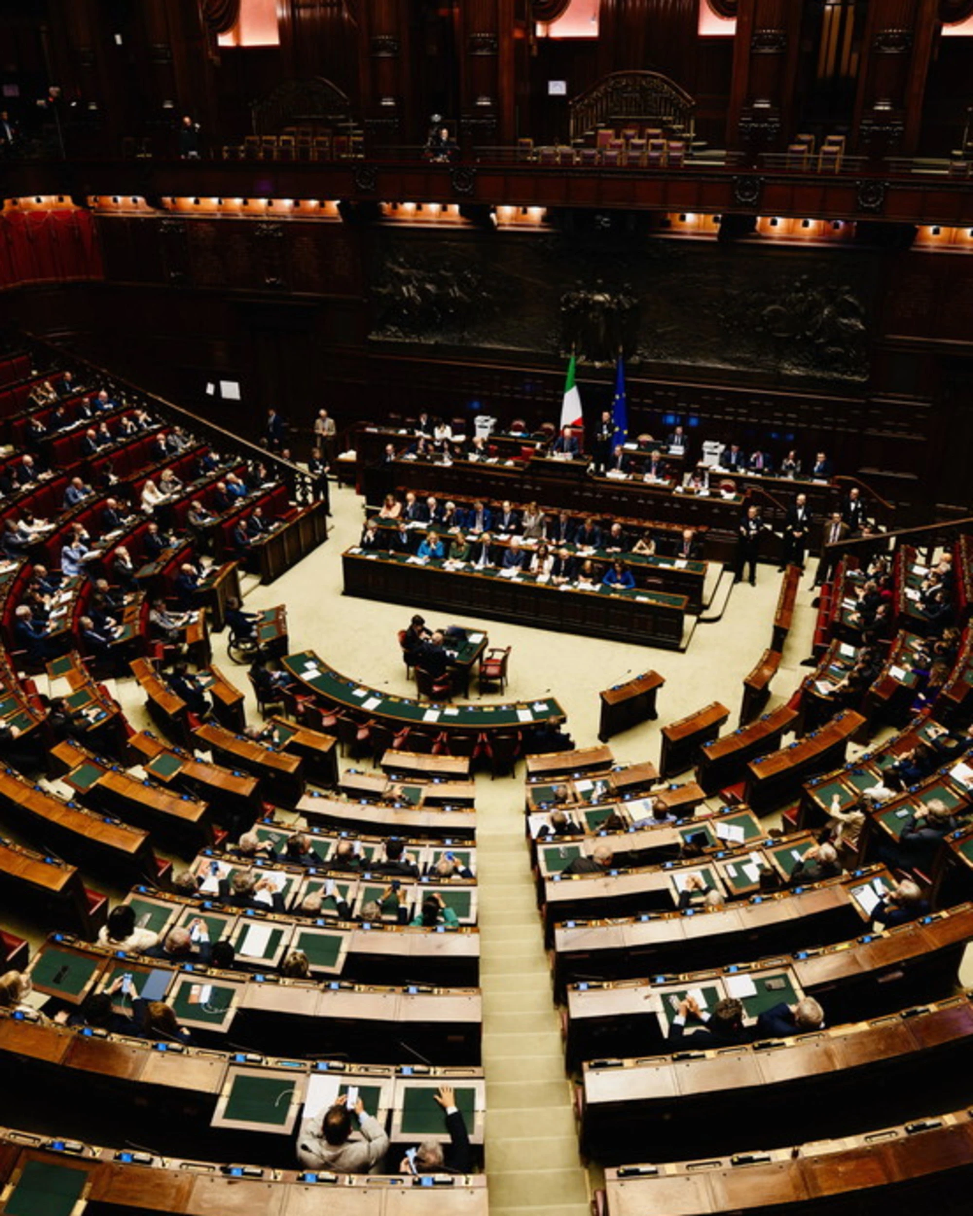 Silvio Berlusconi, 2 anni dalla morte: Avs lo sfregia in aula