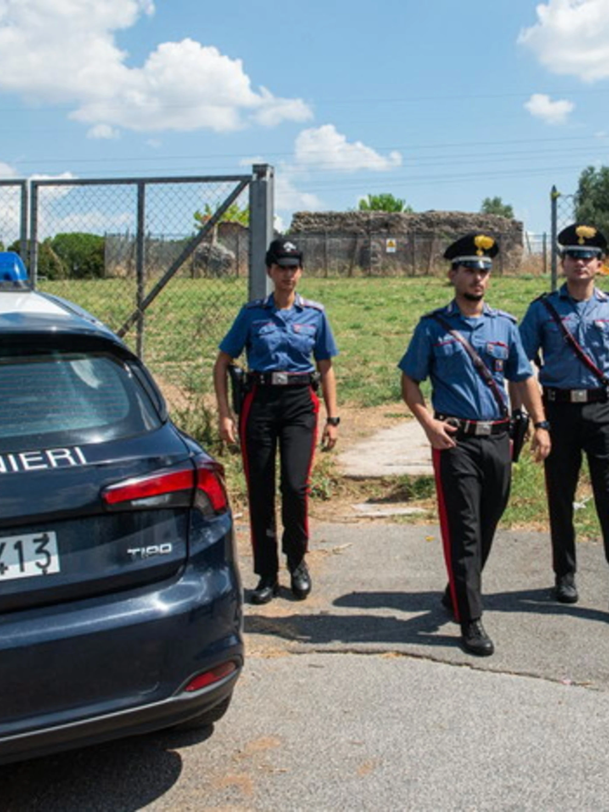 Roma, 60enne violentata: "Se provi a gridare ti taglio la gola"