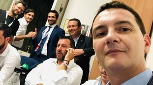PiazzaPulita, Corrado Formigli scivola sulle date. Luca Morisi: "Nella furia di torchiare Salvini..."