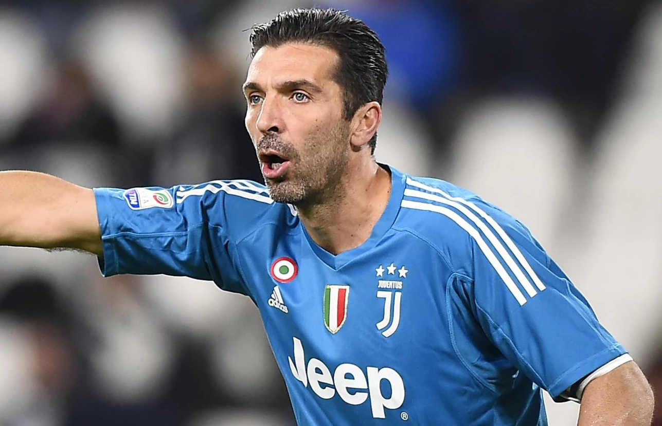 Gigi Buffon, addio al record di Paolo Maldini: non giocherà neppure col Genoa, la matematica lo condanna