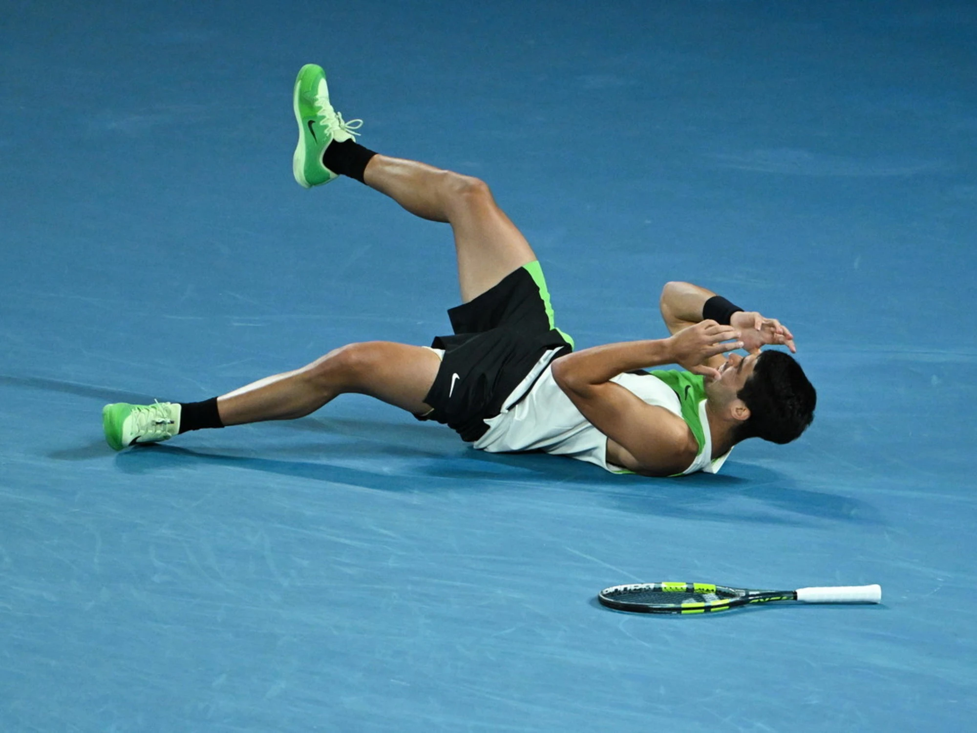 Alcaraz mostruoso, piega Djokovic e vince in Australia: il "Career Grand Slam" più giovane di sempre