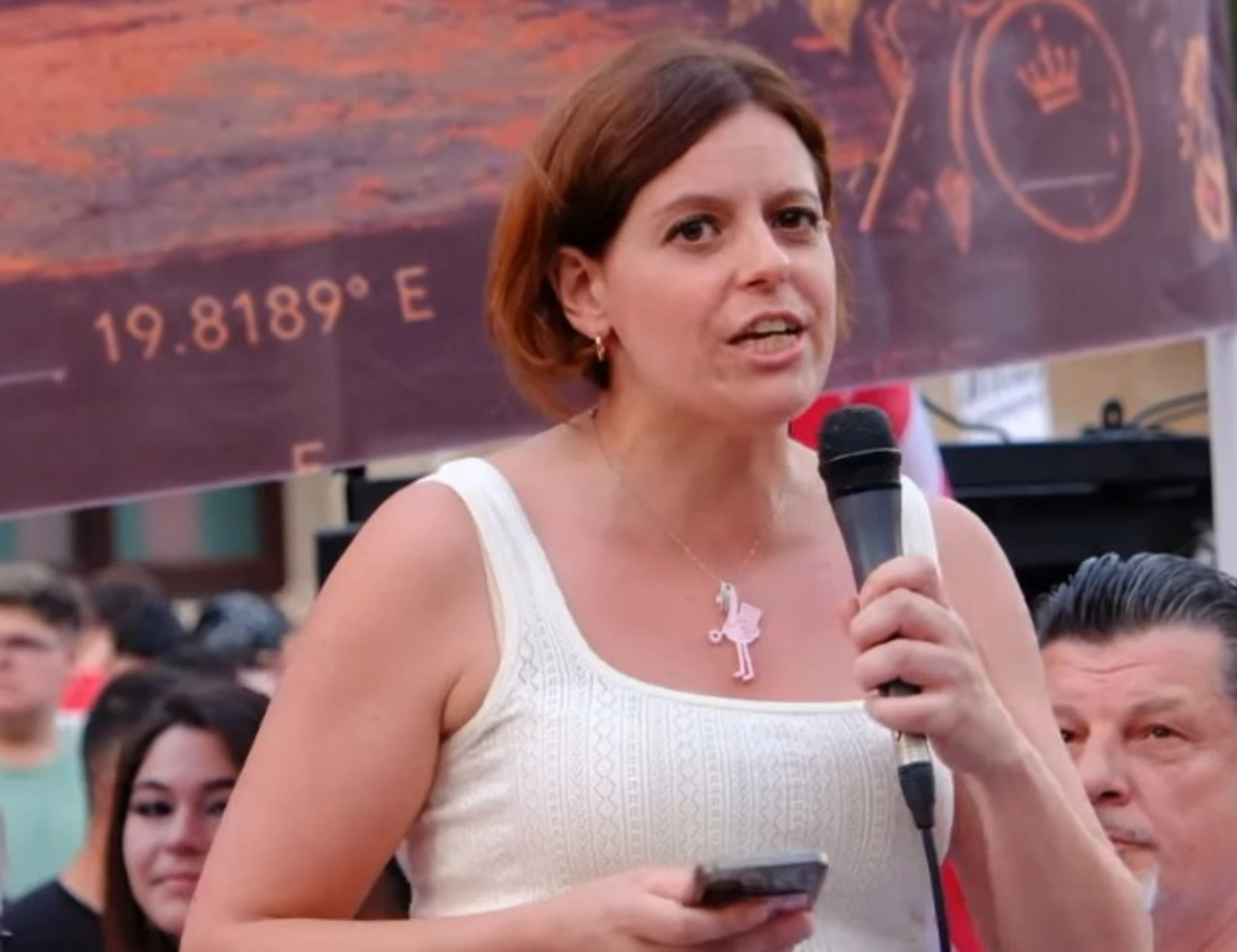 Ilaria Salis arringa gli albanesi: la sinistra da esportazione
