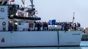 Migranti, con Matteo Salvini meno morti e molti soldi risparmiati