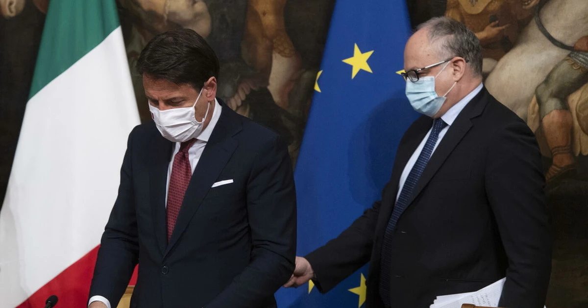 Recovery Plan, vertice non risolutivo tra Gualtieri e i renziani: "Ci separa un abisso", ore contate per il governo?