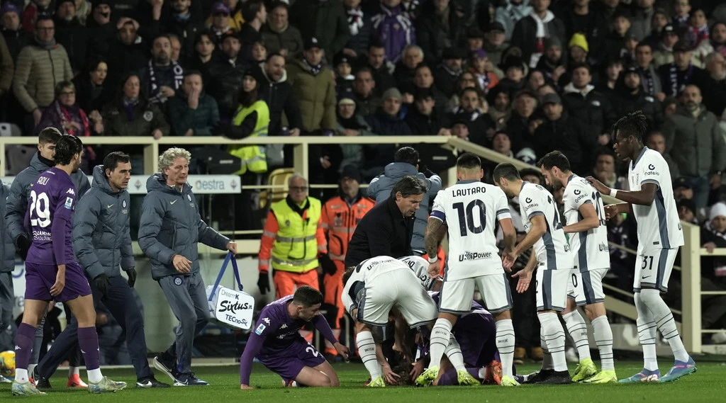 Fiorentina-Inter, malore per il centrocampista della viola Edoardo Bove