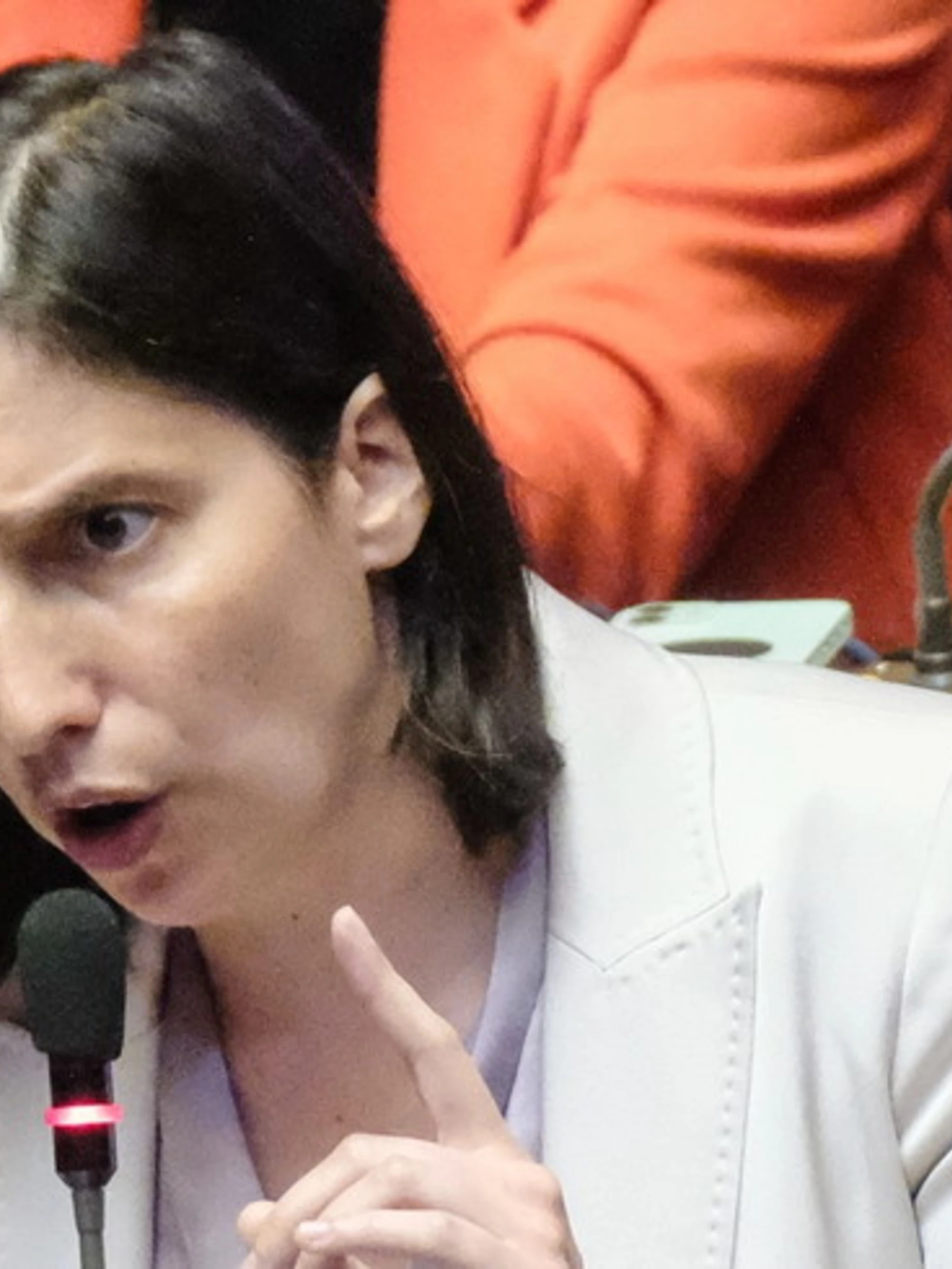 Elly Schlein, la sparata: "Giorgia Meloni? Inizierei a preoccuparmi"