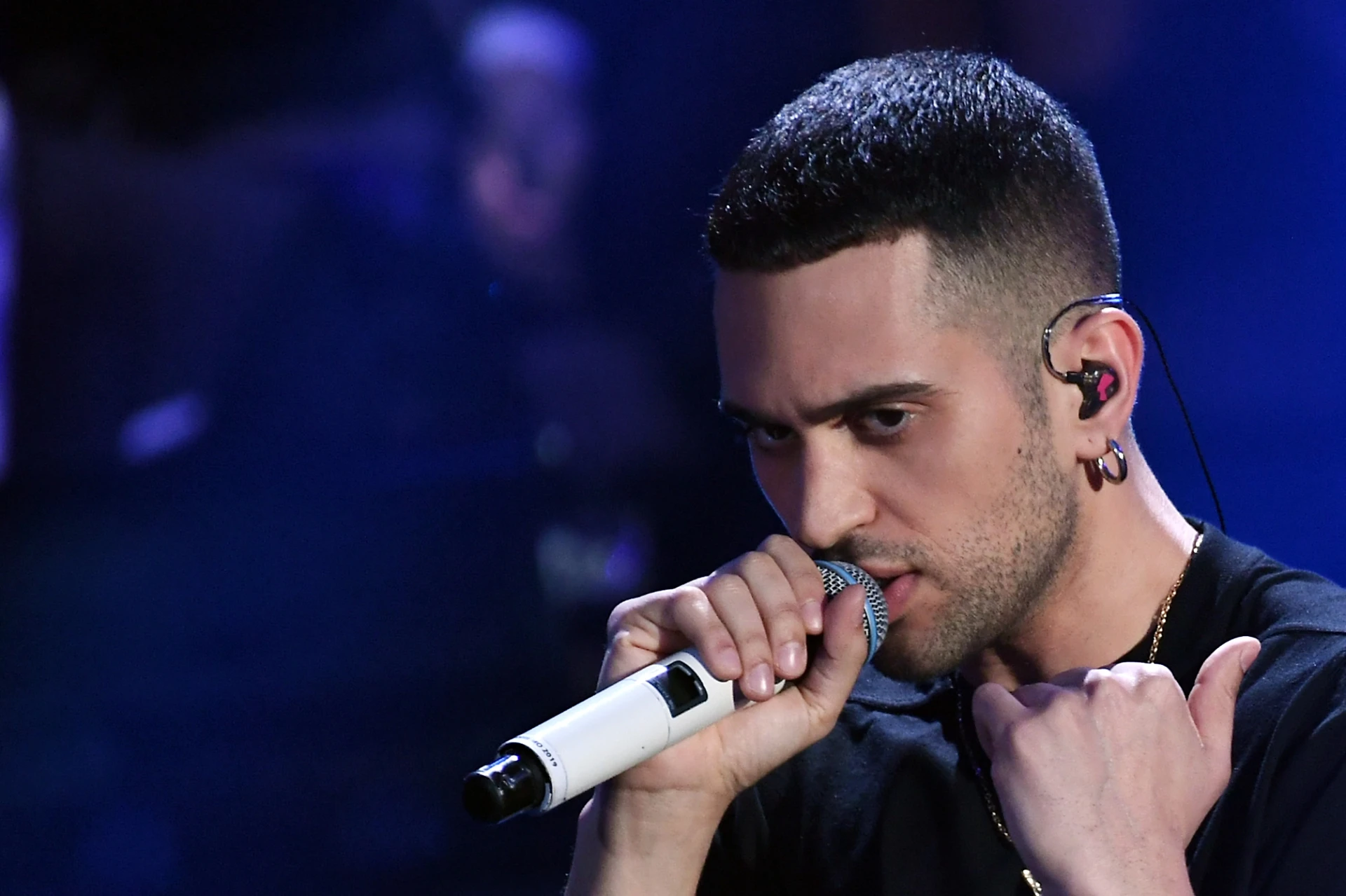 Mahmood, drammatica confessione sul padre: "Dopo il Festival di Sanremo..."