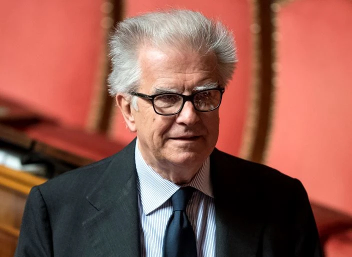 Luigi Zanda: "Giuseppe Conte e i Servizi segreti, molte cose non tornano. Il premier chiarisca"