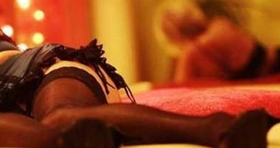 Madre single perde il lavoro, si prostituisce per mantenere le figlia: "Vi racconto la mia prima volta"