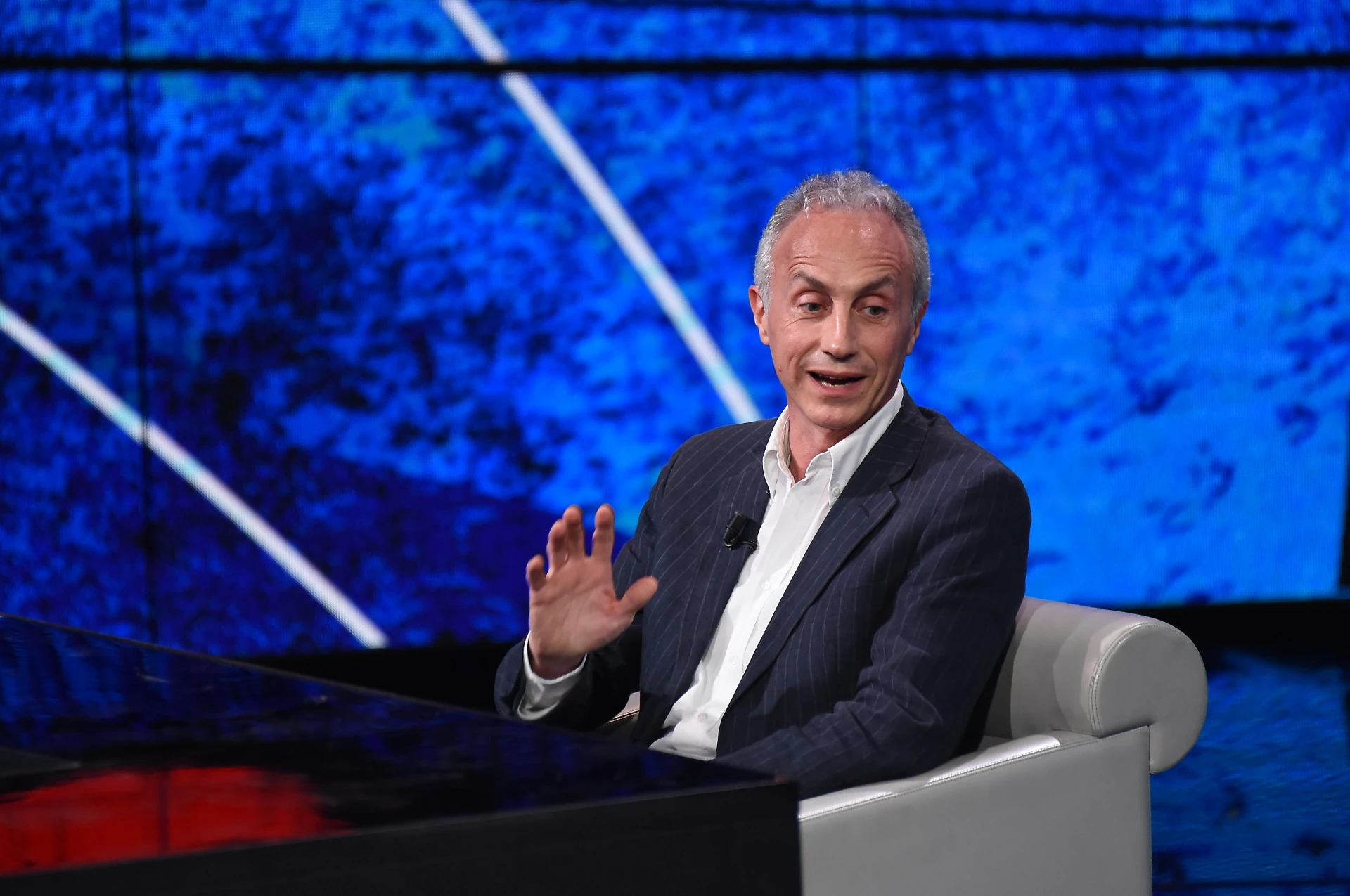 Marco Travaglio, la demolizione politica e umana di Danilo Toninelli: "Sono a disagio con lui"