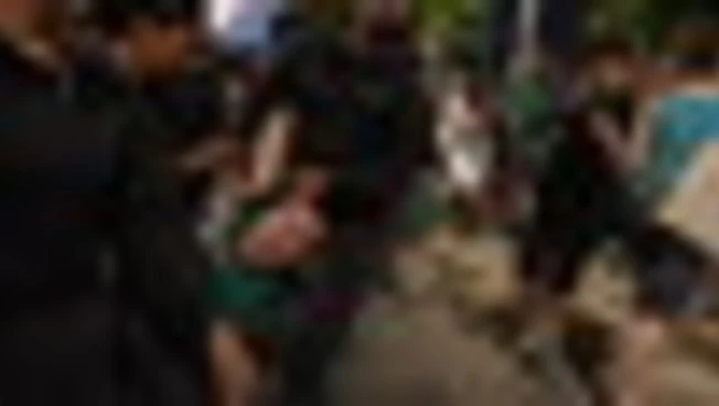 Corteo contro la guerra a Tel Aviv, la polizia disperde manifestanti