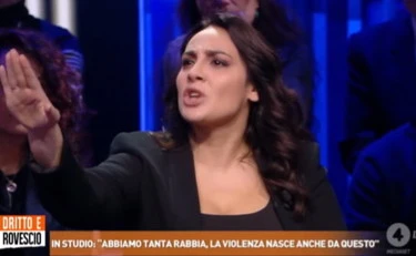 Dritto e Rovescio, il maranza straparla di coltelli? Francesca Manzini lo demolisce
