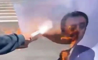 La Sapienza, vergogna rossa: il rogo con il volto di Matteo Salvini