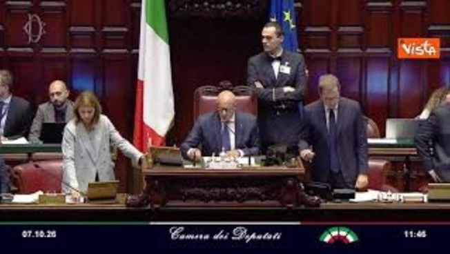Legge elettorale, il Governo incassa la terza fiducia con 228 sì, 144 no e 3 astenuti