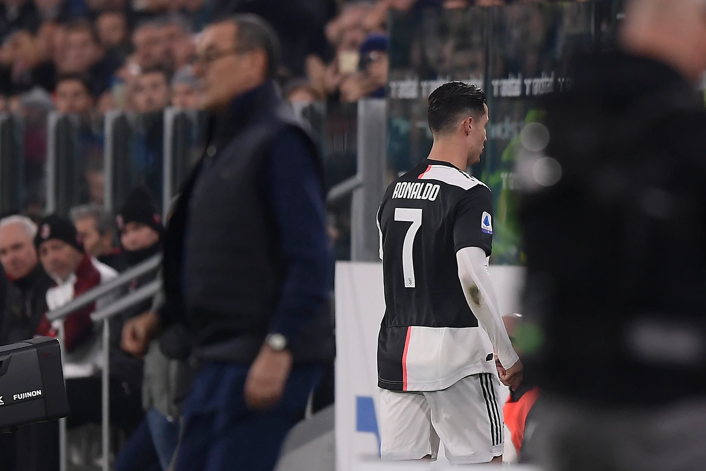 Juventus, Cristiano Ronaldo in fuga dallo stadio: indiscreto, la reazione di Sarri quando lo ha scoperto