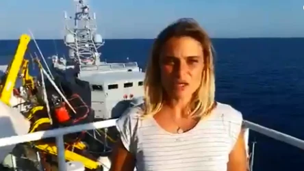 Sea Watch, multe fino a un milione di euro alle ong. M5s contro Lega: "Troppi poteri a Salvini"