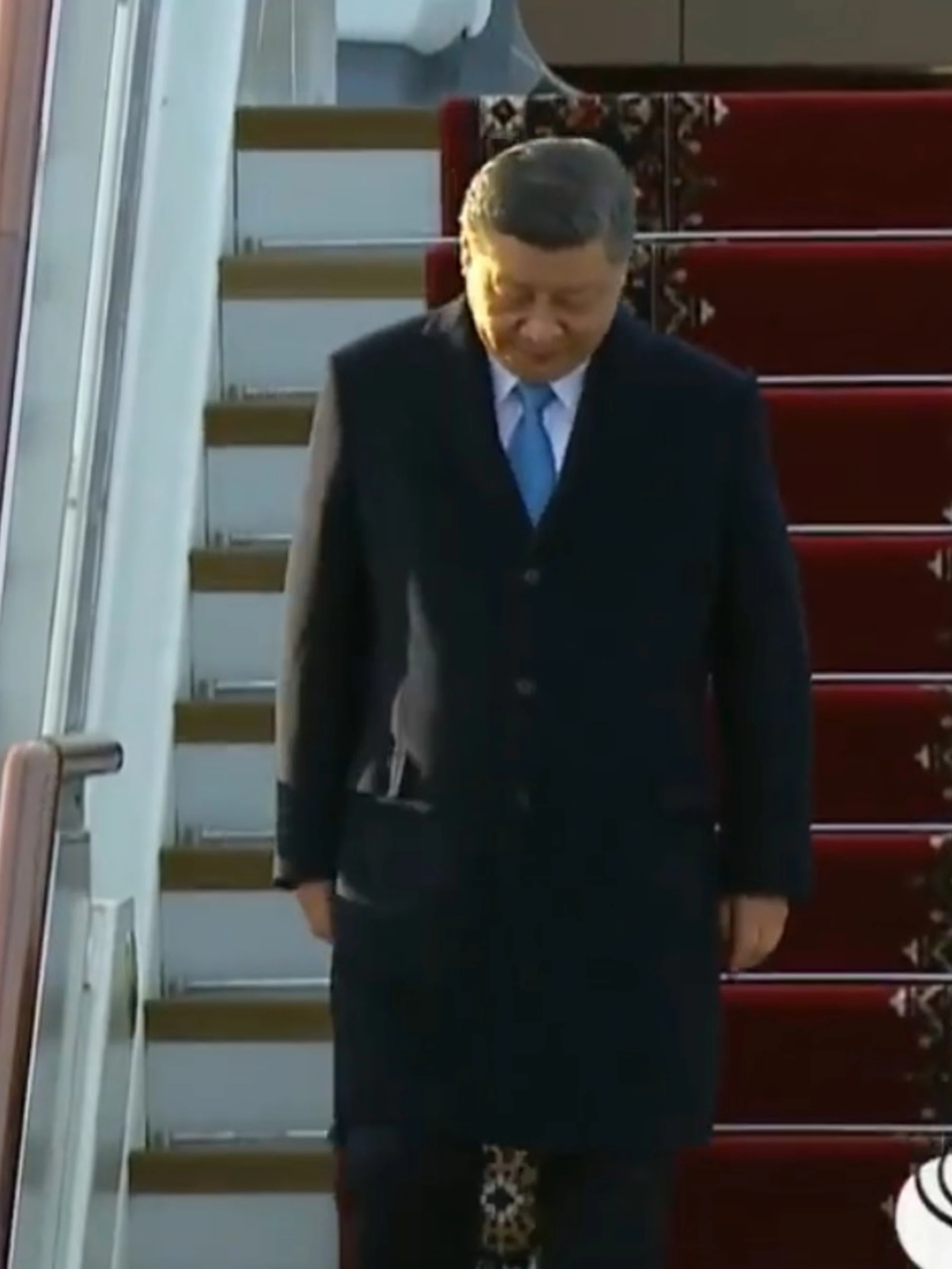 Putin, Xi Jinping è a Mosca: soldati cinesi sulla Piazza Rossa, un segnale al mondo
