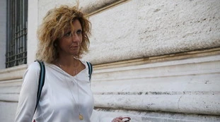 Barbara Lezzi espulsa dal Movimento 5 Stelle: i 15 dissidenti grillini verso la scissione e il gruppo autonomo in Senato