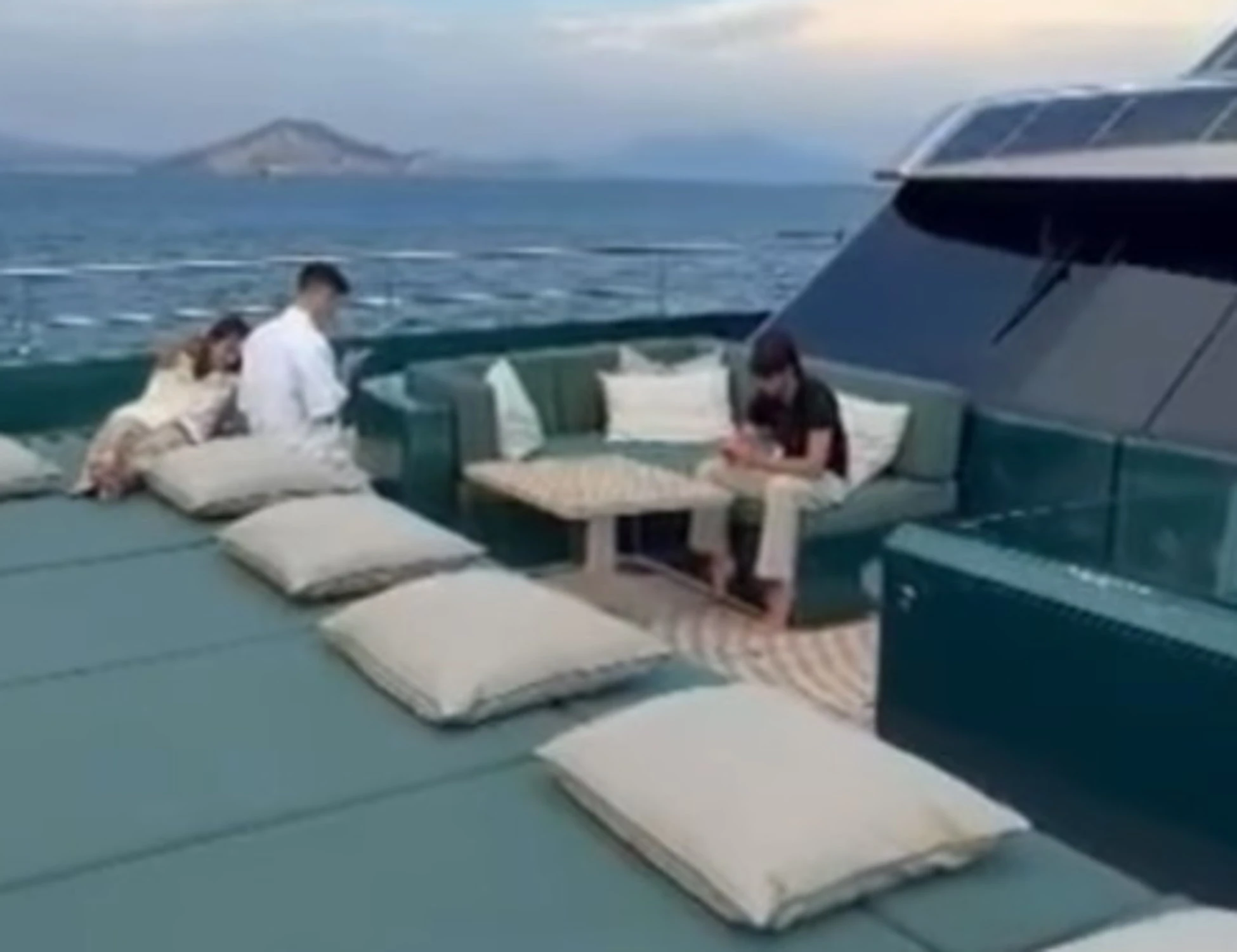 "Una tentatrice": ecco chi è la bionda sullo yacht di Alcaraz Guarda