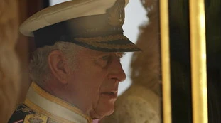 Re Carlo, rumors sul tumore alla vescica: "La sopravvivenza stimata". Sospetti sulla visita di Harry