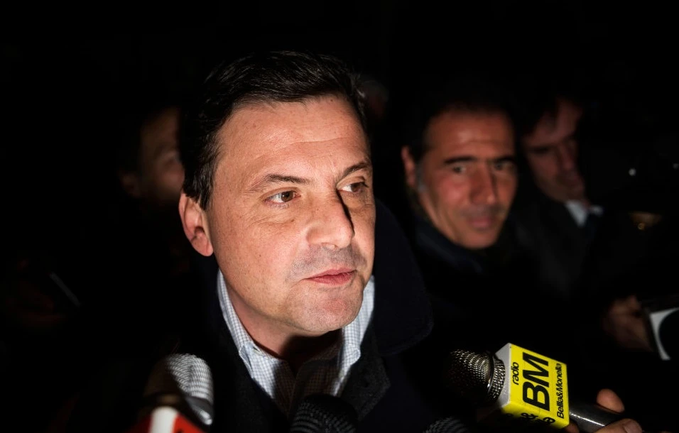 Luigi Bisignani, il ritratto al veleno di Carlo Calenda tra pillole e sigarette