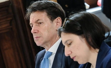 FdI, Filini contro Schlein e Conte: "Primarie dell'orrore, indegni e disperati"