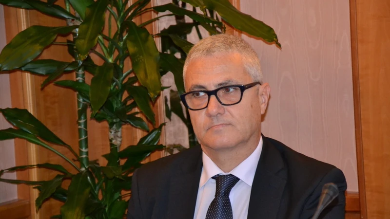 https://media.liberoquotidiano.it/25jlmfeccdkDv84oQgVoK0cdngJ7yedUmDbY03TscQU/width:800/quality:90/aW1hZ2VzLzIwMjUvMDkvMDMvMDkyNjUxNzg4LTljNTU4MTMzLTE0YWMtNDE4Yi04NGIxLTBkZGZmNGZlZjRhYS5qcGVn.webp