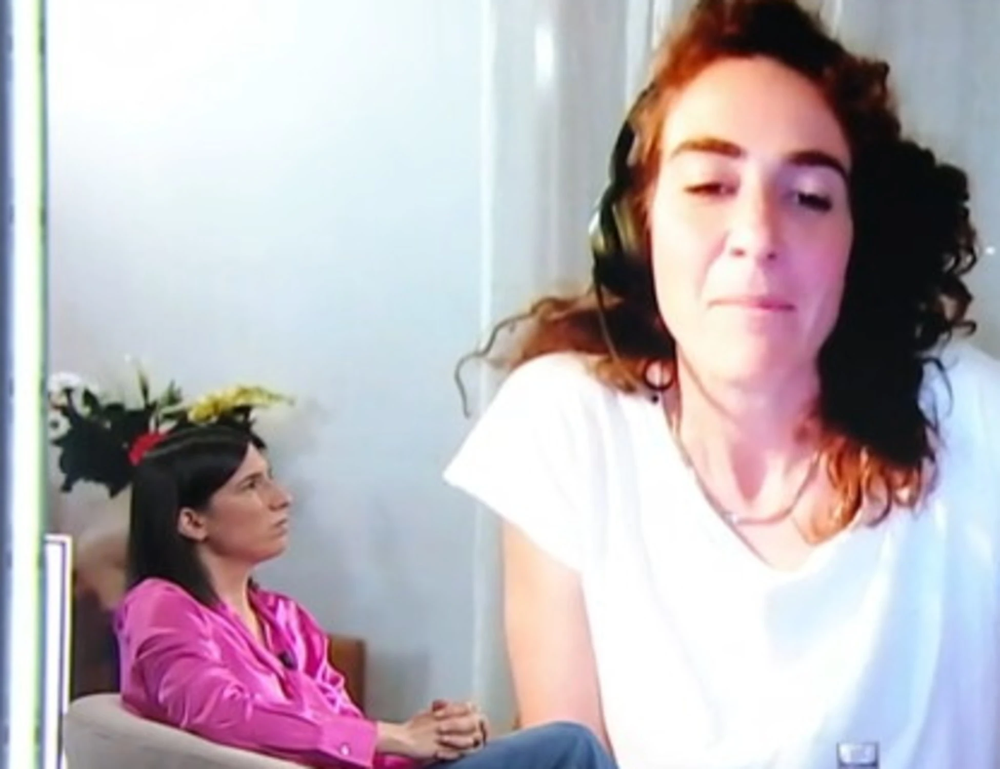 Elly Schlein, mentre il mondo cade a pezzi lei pensa alla fornaia