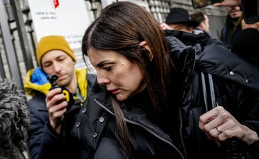 Crans-Montana, Jessica Moretti infanga la ragazza col casco: "Sua iniziativa"