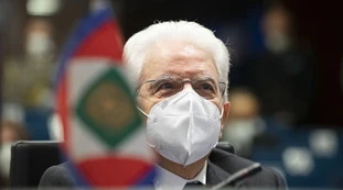 Sergio Mattarella, indiscrezioni dal Quirinale: pressing su Giuseppe Conte per le dimissioni immediate