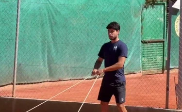 Carlos Alcaraz, come lo beccano sulla terra rossa: contro Sinner si allena così...