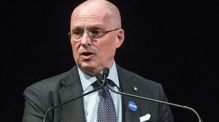 Coronavirus, Walter Ricciardi: "Subito lockdown a Milano e Napoli, ci si infetta prendendo il caffè al bar"