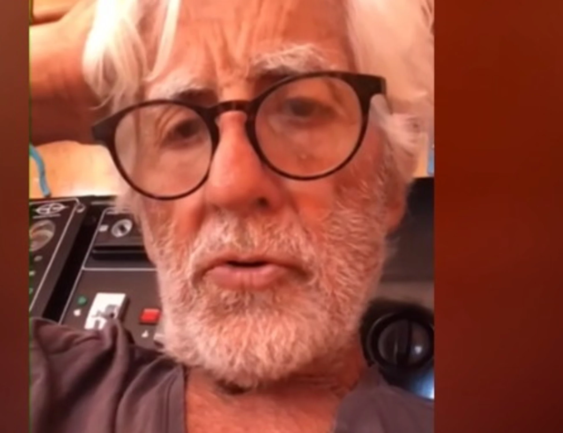 Flotilla, chi spunta a bordo: 86 anni, vive in Svizzera, vende "orologi di lusso"