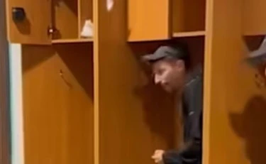 Jannik Sinner, scherzo in spogliatoio: l'agguato di Vagnozzi e Cahill