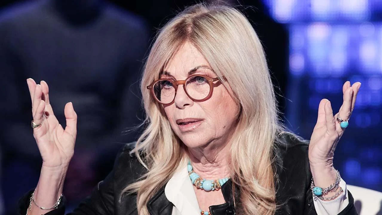 Otto e mezzo, Lilli Gruber insulta Salvini per la pancia e Rita Dalla Chiesa la "sistema": "Lei per prima..."