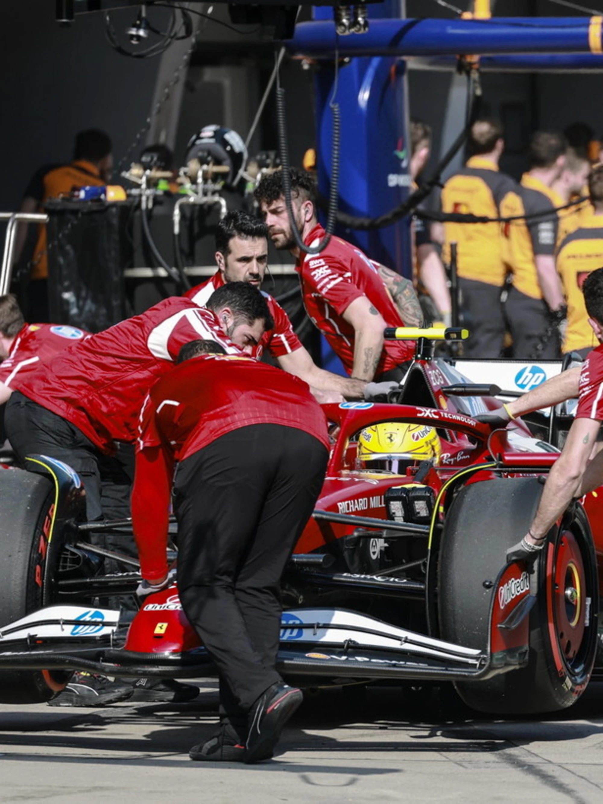 La griglia del Gp di Cina, clamorosa doccia fredda per Hamilton: "Quelle modifiche...", sconcerto nei box