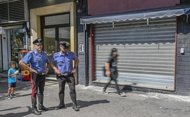 Napoli, cerca di rapire un bimbo di 5 anni davanti a casa: chi è