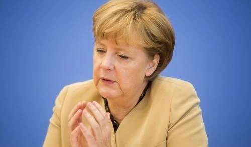 La Merkel vuol essere rieletta:toglie il ticket sanitarioe dà soldi a chi tiene i bimbi a casa