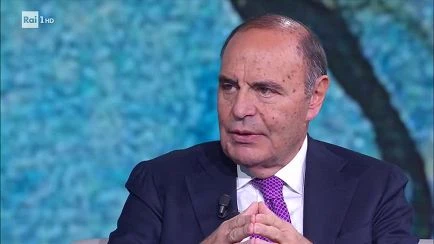 Bruno Vespa replica a Marco Travaglio: "Dice che non lo invito? Lui abita a casa di Lilli Gruber..."