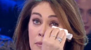 Vieni da Me, il dramma Elena Sofia Ricci: "È morto troppo presto", una vita segnata