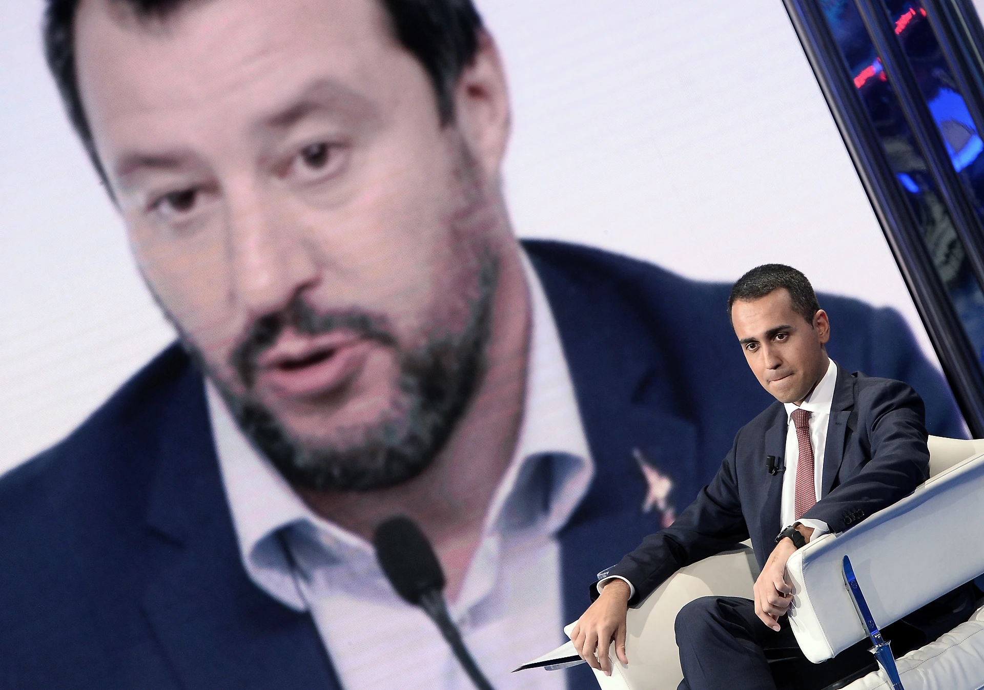 Sondaggio, la Lega sotto il 30 per cento: la furia di Salvini, paga l'effetto-Di Maio