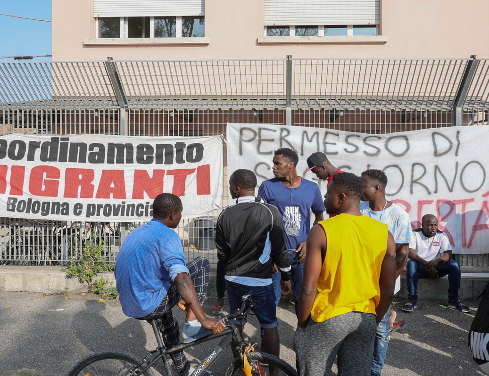 Reddito di cittadinanza, la sentenza Ue: "Discriminatorio il requisito di 10 anni di residenza"
