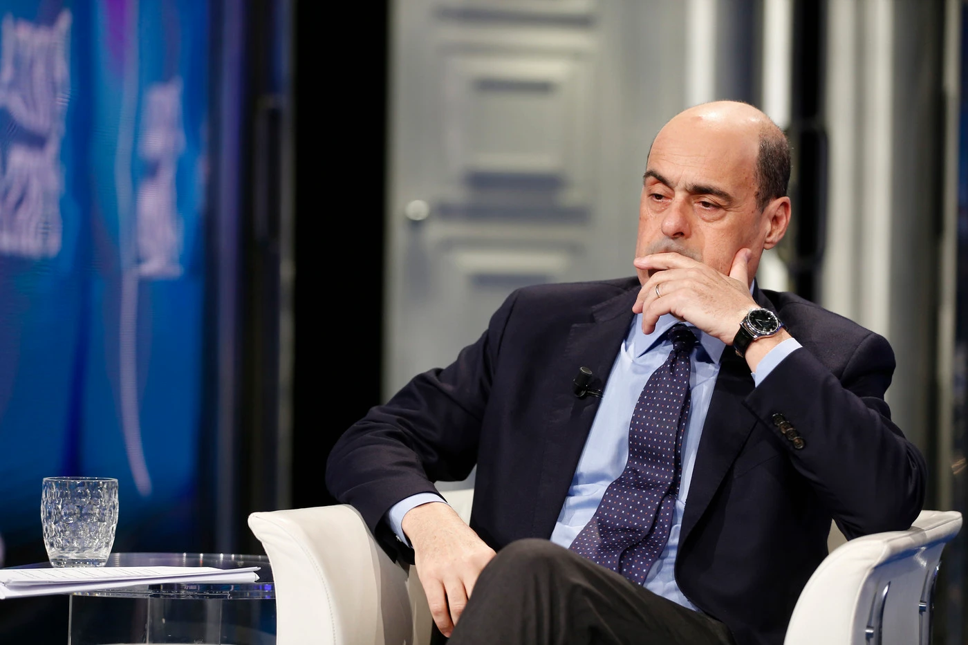 Porta a Porta, Zingaretti insulta Salvini: "Sceneggiata criminale del ministro che crede di essere..."