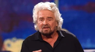 Beppe Grillo lascia l'ospedale: le sue condizioni