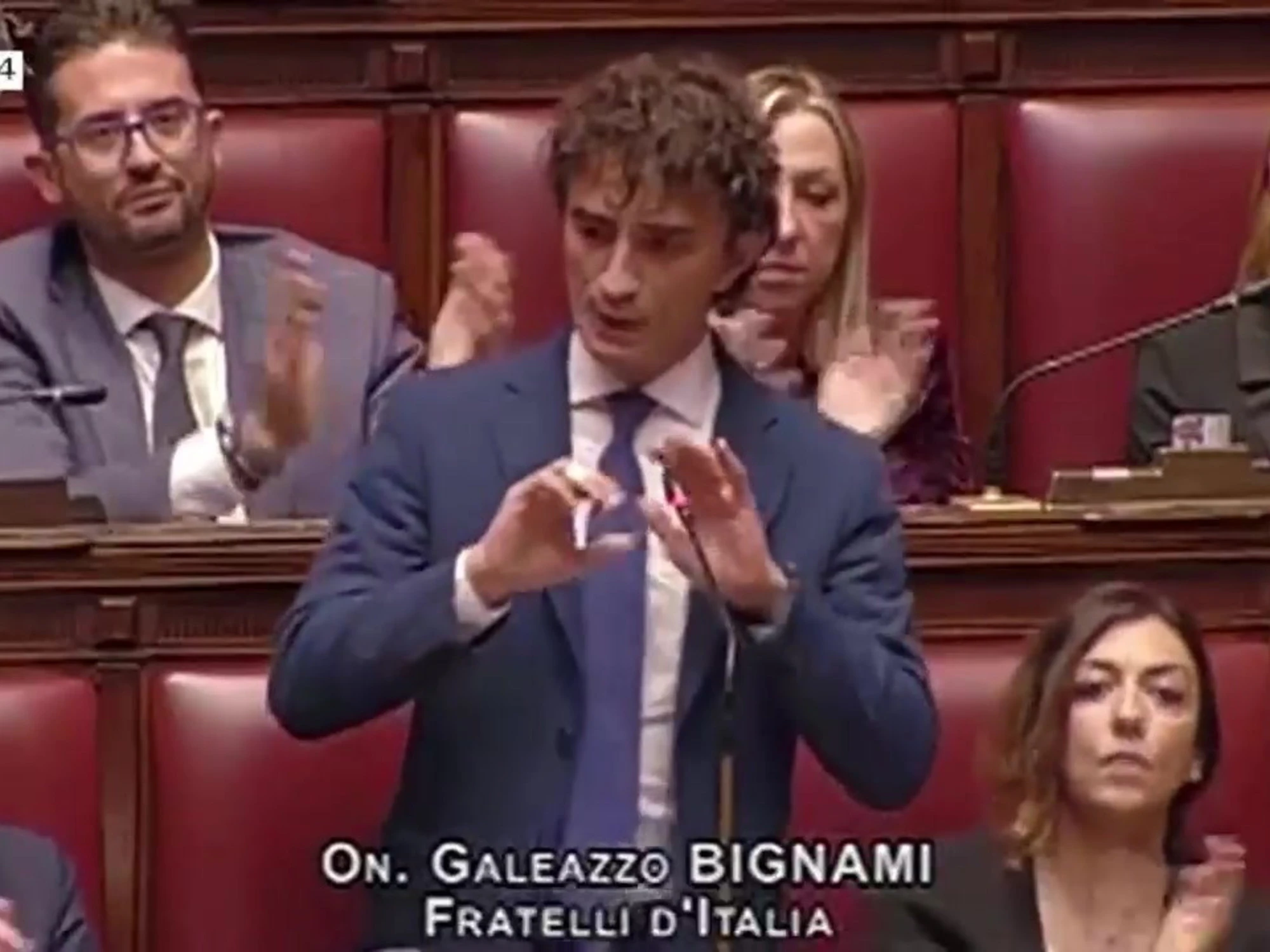 Galeazzo Bignami, l'affondo contro la sinistra: "In ginocchio dai mafiosi", caos in Aula