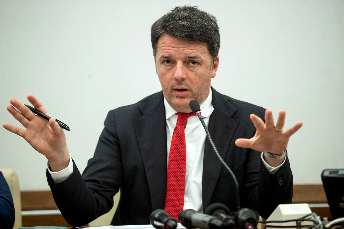 Matteo Renzi, la carta segreta: quattro richieste per Giuseppe Conte, altrimenti Marta Cartabia premier