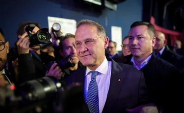 Edmondo Cirielli: "Se vinco in Campania 100 euro in più alle pensioni minime"