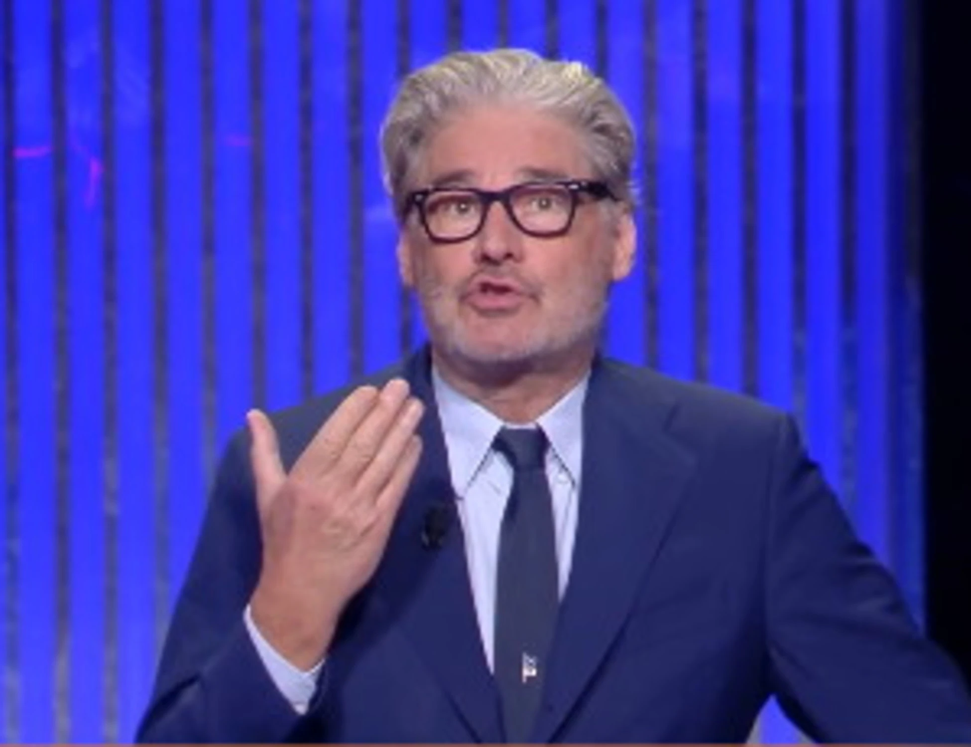 Dritto e rovescio, Del Debbio perde la calma: "Viglacchi, io vengo lì"